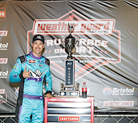 BRISTOL DIRT TRUCK